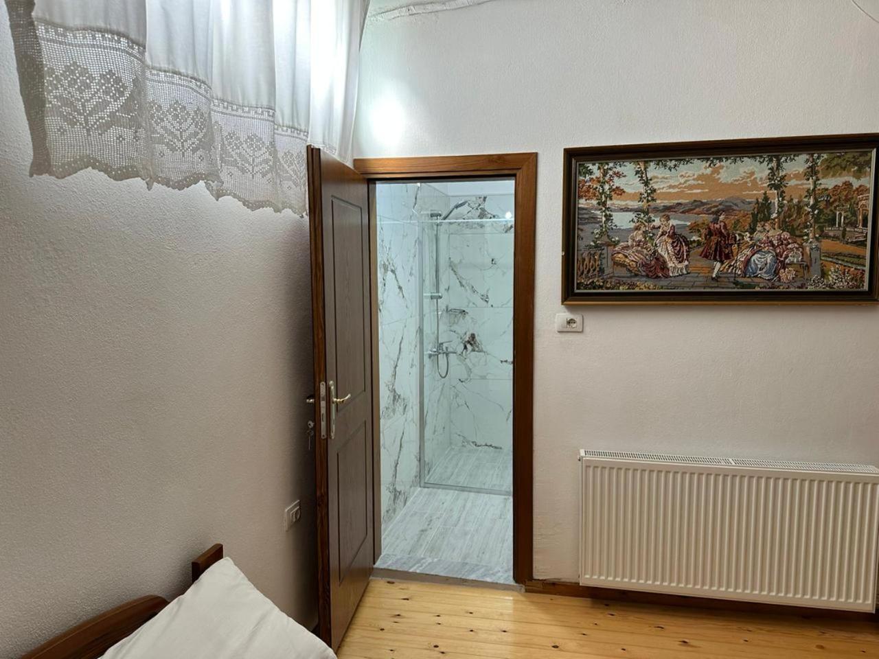 Guest House Memushi Gjirokaster Exterior photo